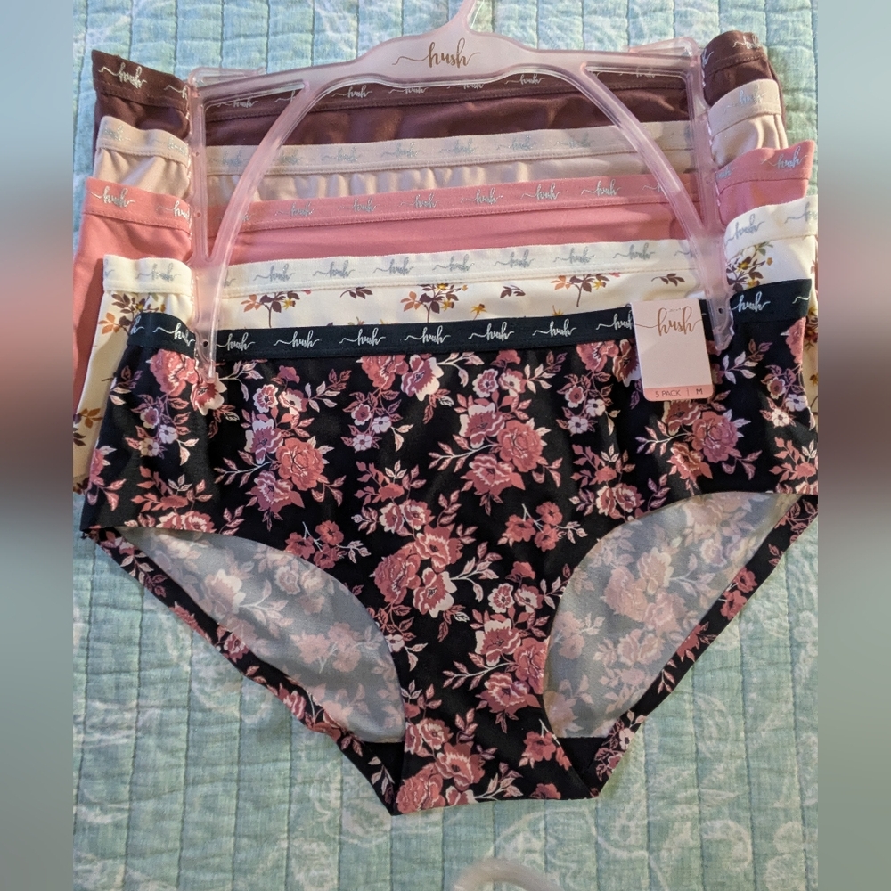 NWT 5 pack, Hush - Quality Underwear In Floral And Solid. Medium.